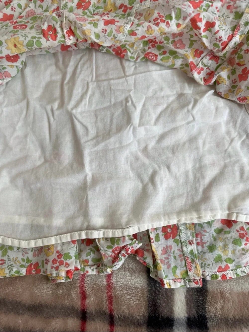 American Eagle Size Medium Floral Print Skirt with Buttons READ DESCRIPTION